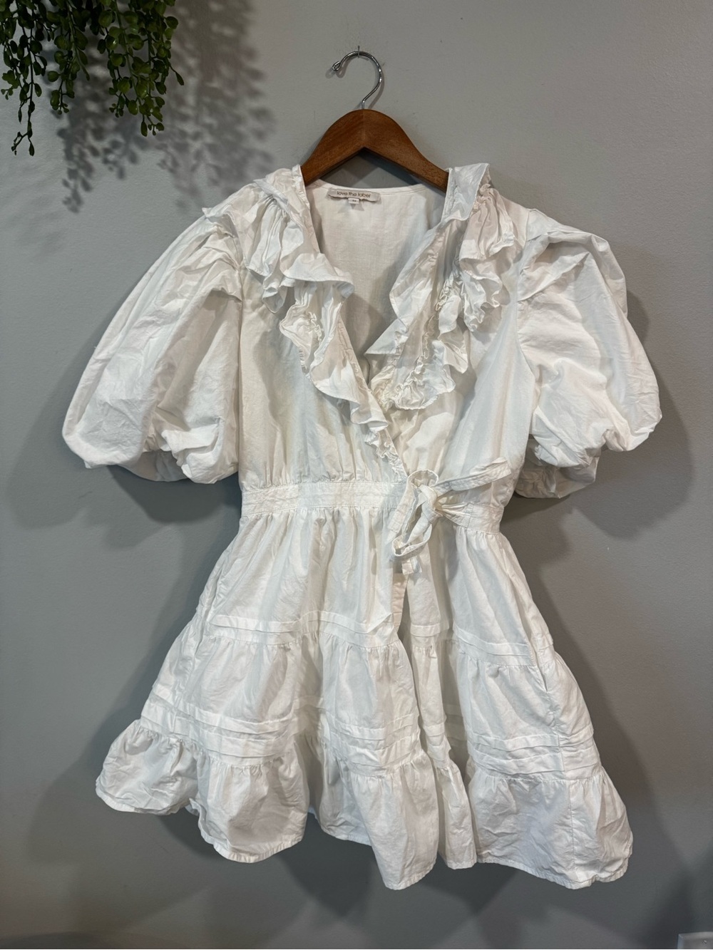 Love The Label White Ruffle Tie-Waist Dress Size Medium